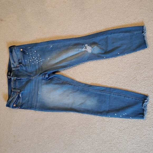 Jeans - Picture 1 of 3